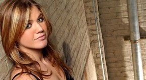 Kelly Clarkson Is #1 With “Stronger”